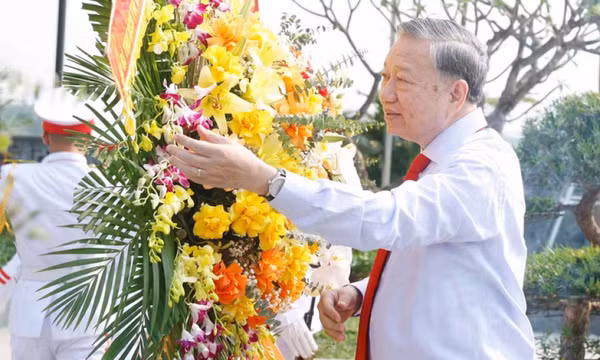 Tổng Bí thư, Chủ tịch nước Tô Lâm dâng hương tưởng niệm Tổng Bí thư Hà Huy Tập