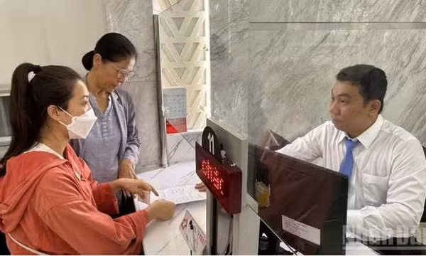Đến hết năm 2026, 100% cán bộ sử dụng tốt các nền tảng, dịch vụ số phục vụ công việc 