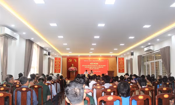 Phường Hiệp Hòa: Đối thoại giữa người đứng đầu cấp ủy, chính quyền với nhân dân lần 1/2026