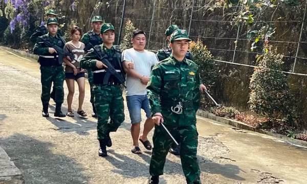 Bắt hai vợ chồng dụ dỗ thiếu nữ sang Trung Quốc lấy chồng