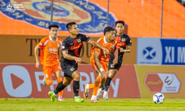 4 đội bóng đua trụ hạng V.League 2025-2026