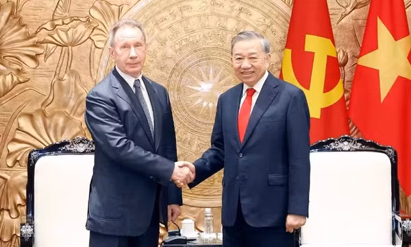 Tổng Bí thư, Chủ tịch nước Tô Lâm tiếp Giám đốc Cơ quan Vệ binh quốc gia Liên bang Nga