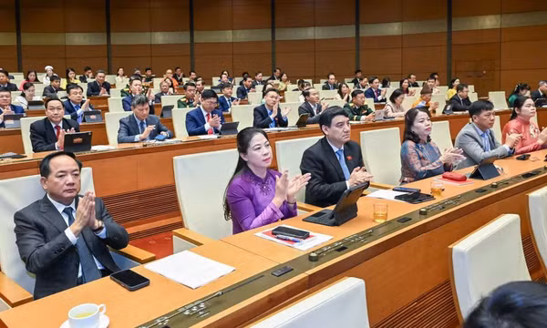 Quốc hội chốt bỏ ngưỡng doanh thu chịu thuế 500 triệu đồng với hộ kinh doanh