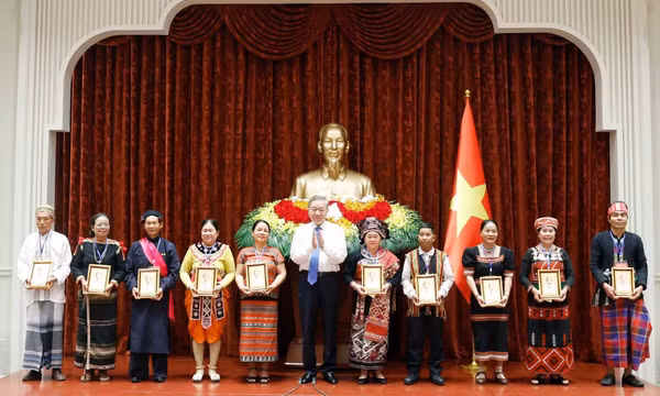 Giữ gìn hồn cốt dân tộc để phát huy sức mạnh nội sinh, phát triển bền vững đất nước