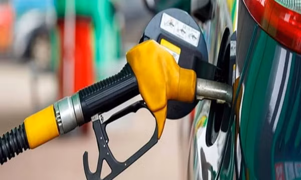Đề xuất kéo dài việc giảm thuế nhập khẩu một số mặt hàng xăng dầu về 0% đến 30/6/2026