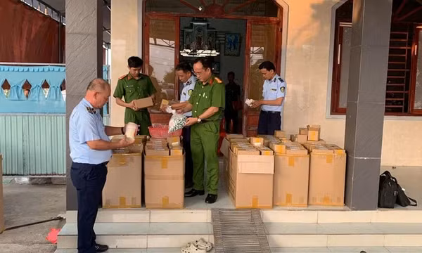 Kiểm tra cơ sở kem trộn '3 không' có ngày chốt 500 đơn hàng