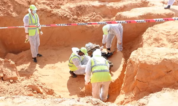 Libya: Phát hiện hố chôn tập thể 42 người ở nơi từng là thành trì của tổ chức khủng bố IS