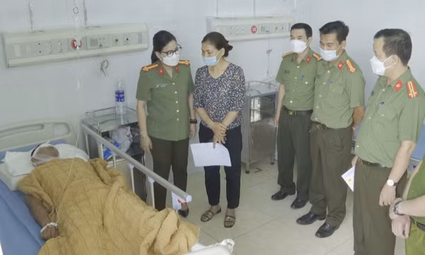 Thanh niên 19 tuổi tông xe khiến cán bộ Công an huyện gãy chân