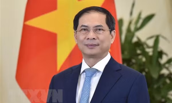 Chung tay với cộng đồng quốc tế xây dựng thế giới hòa bình