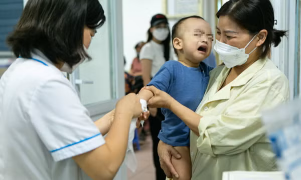 Dịch do Adenovirus bùng phát: Những điều cần biết để bảo vệ con trẻ