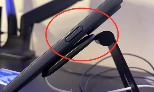 Lỗi thiết kế ngớ ngẩn khó tin trên iPhone 14 Pro, dùng rồi mới biết