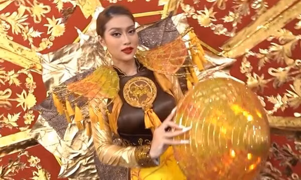 Trang phục dân tộc của Thiên Ân ở Hoa hậu Hòa bình