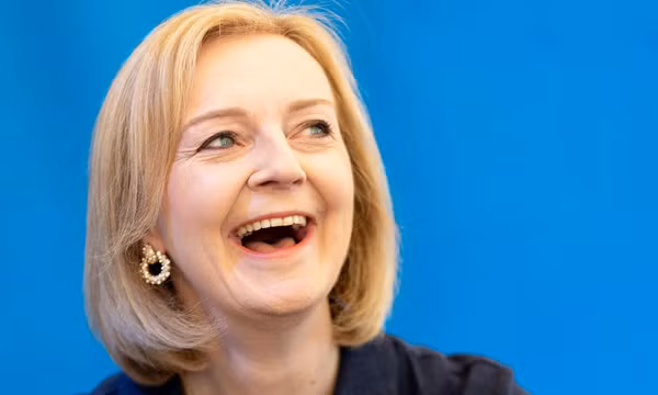 Bà Liz Truss nhận trợ cấp suốt đời dù chỉ tại vị vài tuần