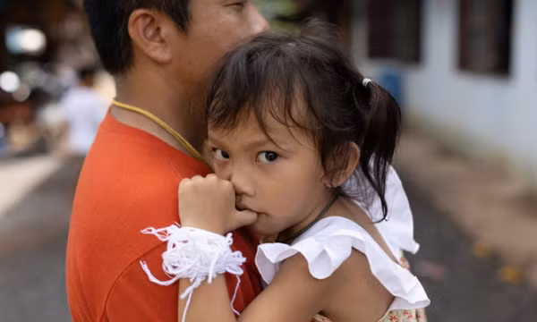 Em bé sống sót kỳ diệu trong vụ thảm sát tại nhà trẻ Thái Lan