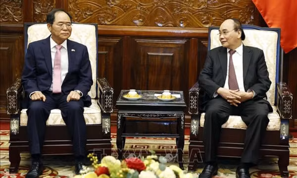 Chủ tịch nước Nguyễn Xuân Phúc tiếp Đại sứ Hàn Quốc chào từ biệt