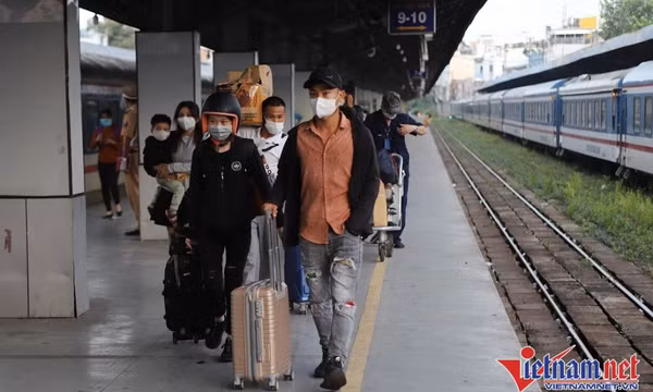 Đường sắt mở bán 176.000 vé tàu tết, giá tăng bình quân 4,5%