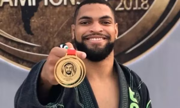 Nhà vô địch thế giới Jiu-Jitsu bị bắn chết