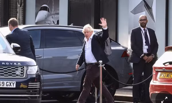 Ông Boris Johnson được ủng hộ mạnh mẽ để tranh cử Thủ tướng Anh