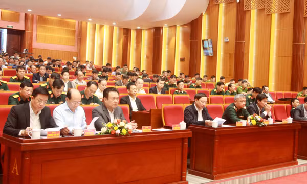Triển khai nhiệm vụ và tập huấn, bồi dưỡng diễn tập khu vực phòng thủ tỉnh năm 2022