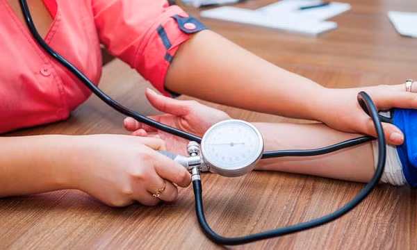 Triệu chứng của huyết áp thấp và cách phòng ngừa