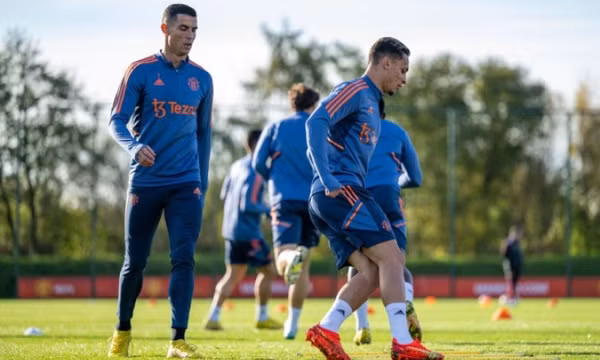 Ronaldo trở lại đá Europa League