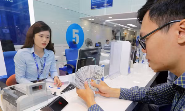 Từ 17/10, biên độ tỷ giá USD/VND lên 5%