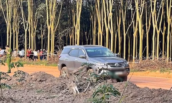 Điều tra vụ đập phá xe Fortuner, dùng cuốc đánh chủ xe tử vong ở rẫy cao su