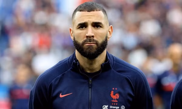 Benzema giã từ tuyển Pháp