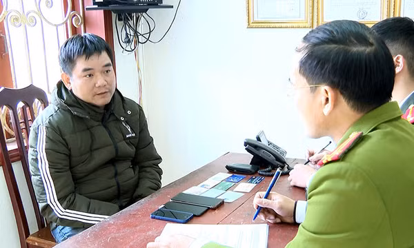 Lên mạng bán đồng hồ hàng hiệu, 23 người dính bẫy lừa