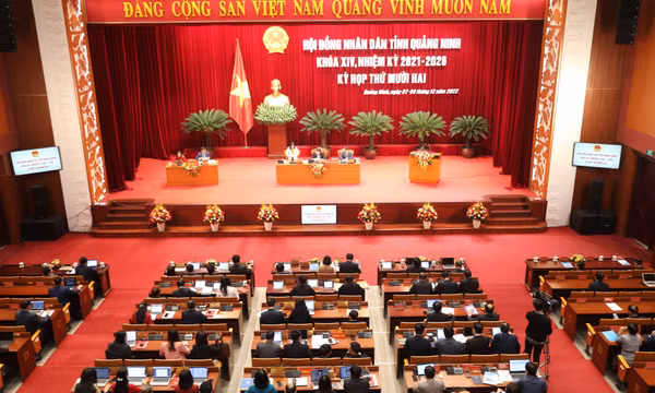 Thảo luận tại hội trường: Hiến kế, đề xuất nhiều giải pháp mang tính đột phá