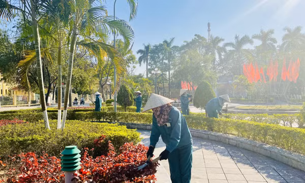 TX Quảng Yên chỉnh trang đô thị đón Tết Quý Mão 2023