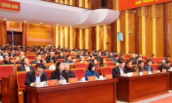 Hội nghị toàn quốc nghiên cứu, học tập, quán triệt Nghị quyết Hội nghị Trung ương lần thứ 6
