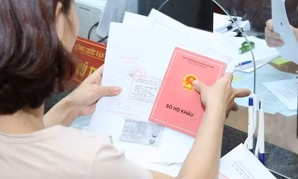 Không còn sổ hộ khẩu giấy, nhập học cho con như thế nào?
