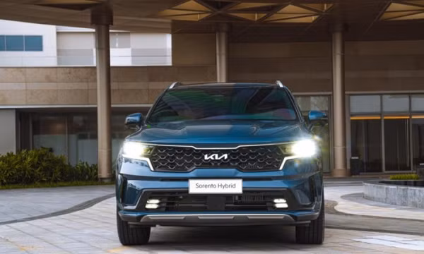 Kia Sorento 2023 phiên bản mới lộ diện, hé lộ giá bán cùng loạt nâng cấp ấn tượng
