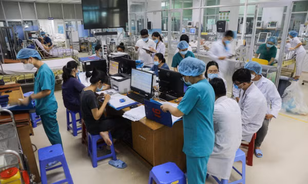 Bộ trưởng Y tế: 'Phụ cấp y bác sĩ trực lạc hậu' 