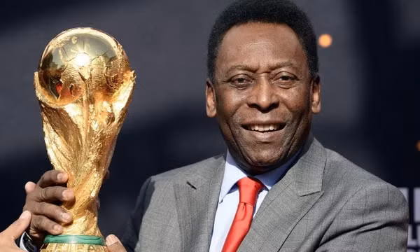 Vua bóng đá Pele qua đời