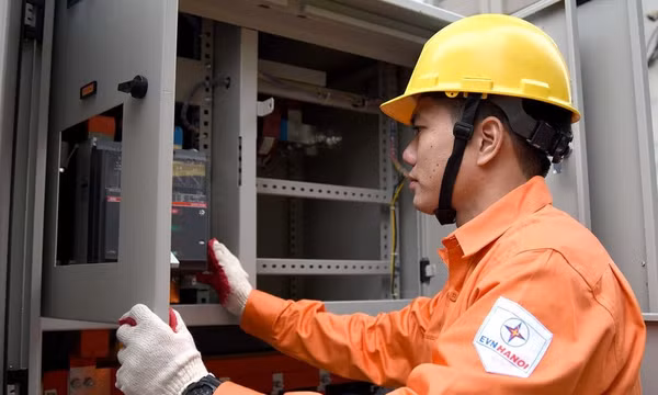 EVN muốn điều chỉnh giá điện như giá xăng