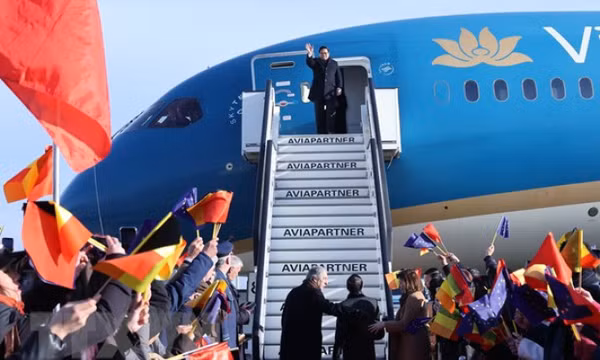 Thủ tướng tới Brussels dự Hội nghị kỷ niệm 45 năm quan hệ ASEAN-EU