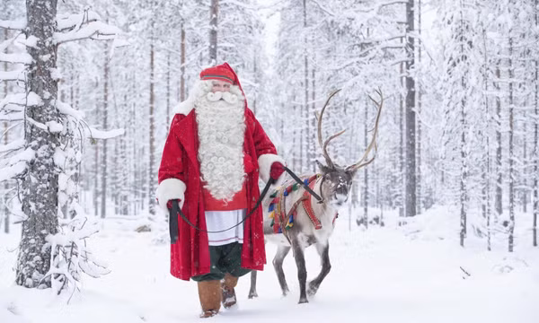 Tại sao ông già Noel luôn mặc áo màu đỏ?