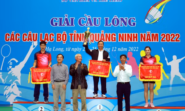 Đoạt 11 HCV, TP Hạ Long giành giải Nhất toàn đoàn Giải Cầu lông các CLB tỉnh