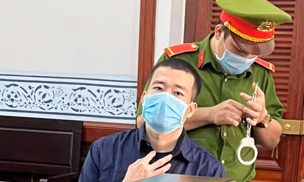 Lừa đặt cọc xe ô tô, giám đốc chiếm đoạt của khách hàng hơn 3,5 tỷ đồng