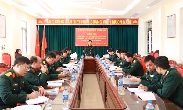 Kiểm tra công tác phổ biến giáo dục pháp luật, tình hình chấp hành kỷ luật quân đội và thực hiện đề án 1371 tại Ban CHQS TP Móng Cái