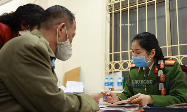 Người dân cần làm gì khi sổ hộ khẩu sắp bị "khai tử" vào năm 2023?