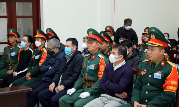 Hai cựu Thiếu tướng “bảo kê” buôn lậu xăng dầu bị đề nghị y án
