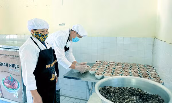 Khau nhục Sơn Dương