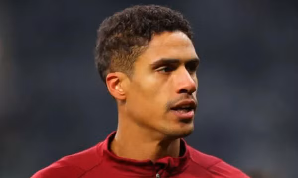 Man United nhận cú sốc từ Varane