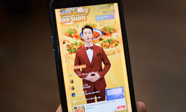Người ảo livestream bán hàng ở Việt Nam