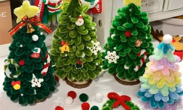 Sốt xình xịch trào lưu làm cây thông Noel bằng kẽm nhung