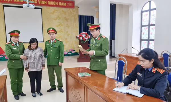 Bắt hai cựu cán bộ Sở Giáo dục và Đào tạo Hà Giang liên quan đấu thầu cho trường học