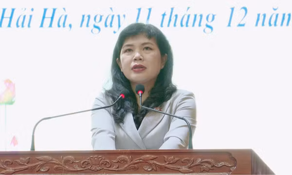 Đại biểu Quốc hội Nguyễn Thị Thu Hà tiếp xúc cử tri huyện Hải Hà